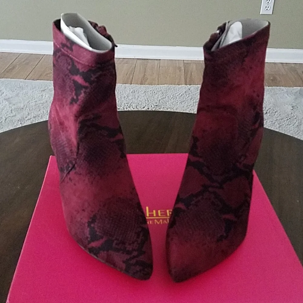 Faux Suede Burgundy Block Heel Stretch Bootie 7